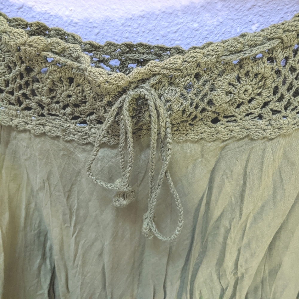 Sold🔴NWOT avocado green crochet waist crinkle midi skirt - Picture 5 of 9
